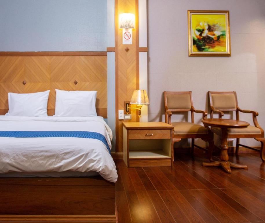 Nh Elegant Hotel Sakon Nakhon Exterior photo
