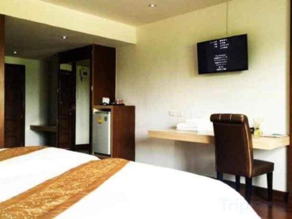 Nh Elegant Hotel Sakon Nakhon Exterior photo