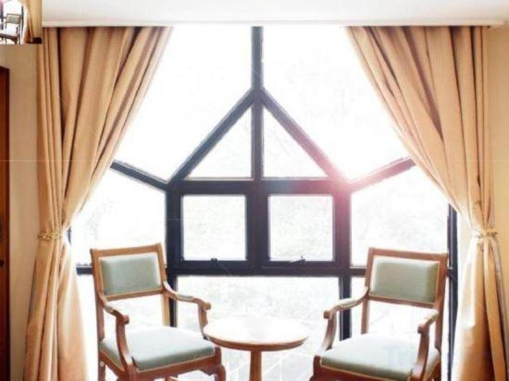 Nh Elegant Hotel Sakon Nakhon Exterior photo
