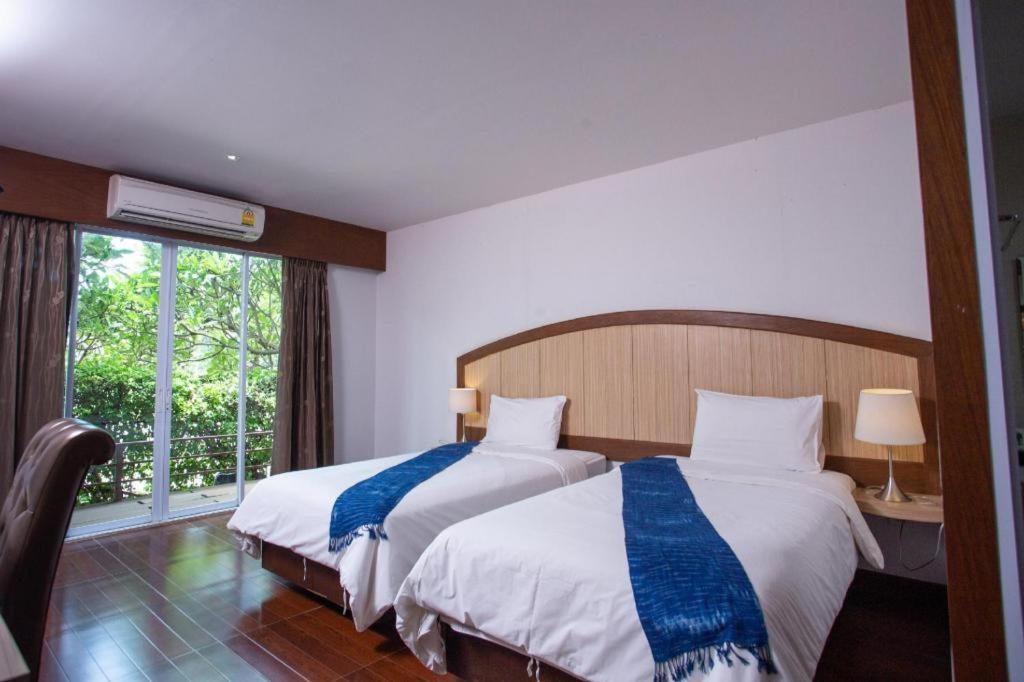 Nh Elegant Hotel Sakon Nakhon Exterior photo