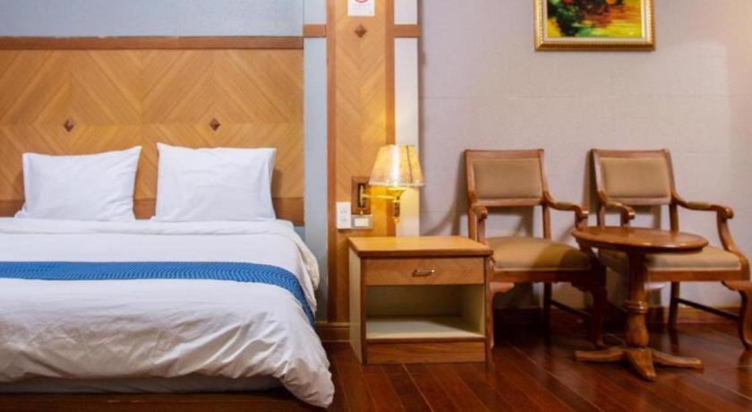 Nh Elegant Hotel Sakon Nakhon Exterior photo