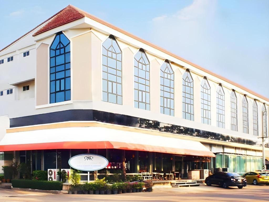 Nh Elegant Hotel Sakon Nakhon Exterior photo